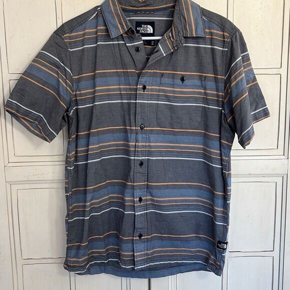 The North Face size medium mens shirt sleeve button down shirt - Picture 1 of 3